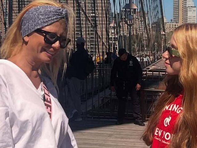 Τάξιδι στην Νέα Υόρκη για την Ζήνα Κουτσελίνη και την κόρη της, Έμμα