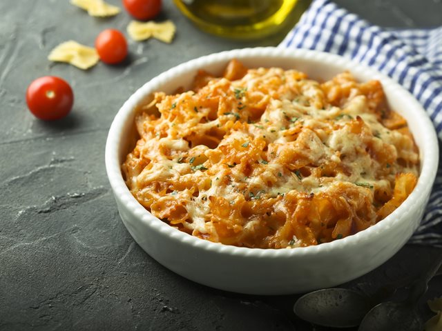 Μακαρόνια σουφλέ φούρνου με απλά υλικά