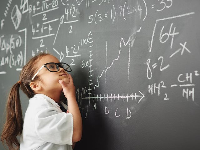 Η έλλειψη μαθηματικής εκπαίδευσης επηρεάζει αρνητικά τον εφηβικό εγκέφαλο και τη γνωστική ανάπτυξή του