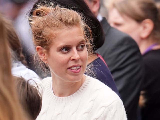 "Μπορεί να νιώθεις απίστευτη μοναξιά":  Η πριγκίπισσα Βεατρίκη αποκαλύπτει τις προκλήσεις της γέννησης ενός πρόωρου μωρού