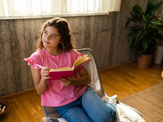 Θυμάσαι τότε που γράφαμε ημερολόγιο; 2 λόγοι που είναι μια πολύτιμη συνήθεια για τα παιδιά