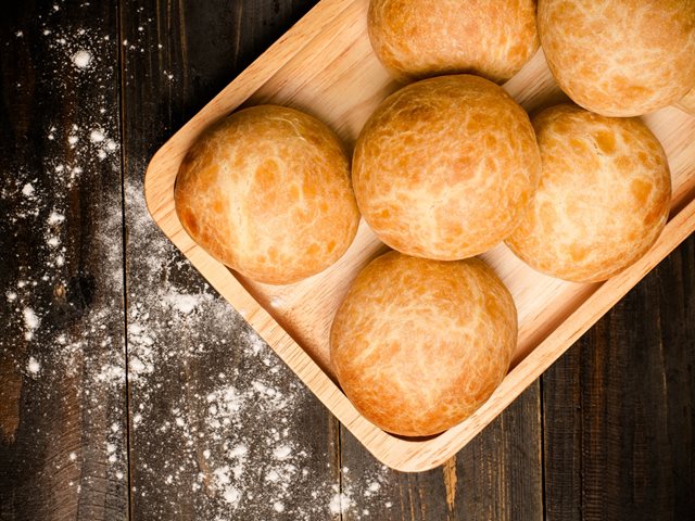 Τα πιο εύκολα ψωμάκια με 2 υλικά