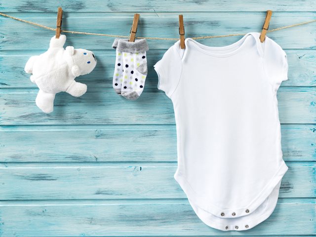 Πλύσιμο βρεφικών ρούχων τον χειμώνα: Τα πιο συχνά λάθη που κάνουμε