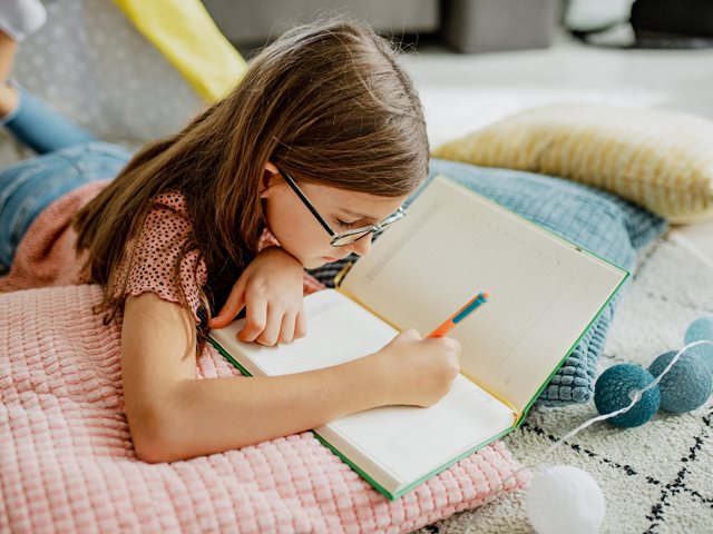 Πώς θα βοηθήσω το παιδί μου να αποκτήσει καλές συνήθειες διαβάσματος;