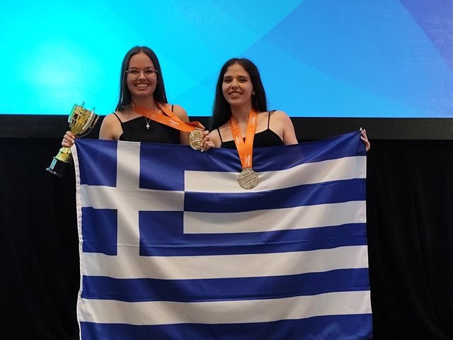 Δυο 17χρονες Ελληνίδες στην κορυφή του κόσμου στον παγκόσμιο διαγωνισμό πληροφορικής της Microsoft