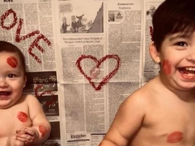 Μητέρα άφησε τα δύο παιδιά της μέσα στο αυτοκίνητο για να φτιάξει τα χείλη της - Το ένα πέθανε από θερμοπληξία