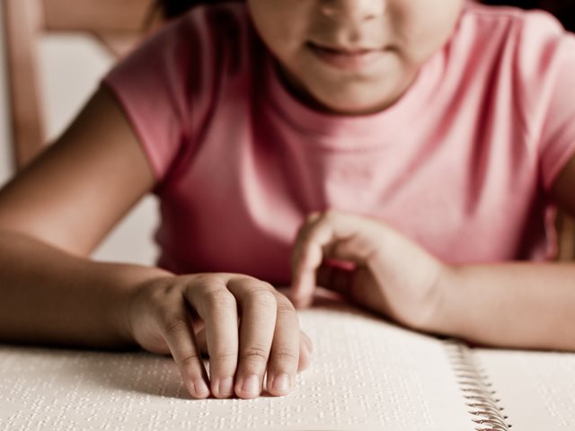 Βιβλίο: Πώς περιγράφεις τον κόσμο του σινεμά σε κάποιον που δεν μπορεί να τον δει;