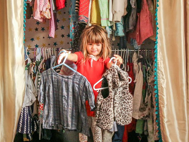 Τι να κάνεις όταν το παιδί θέλει να φοράει κάθε μέρα τα ίδια ρούχα