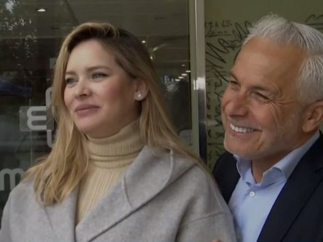 Ο Χάρης Χριστόπουλος ταξιδεύει με το πλοίο και οι γιοι του τον περιμένουν πιο ανυπόμονοι απο ποτέ