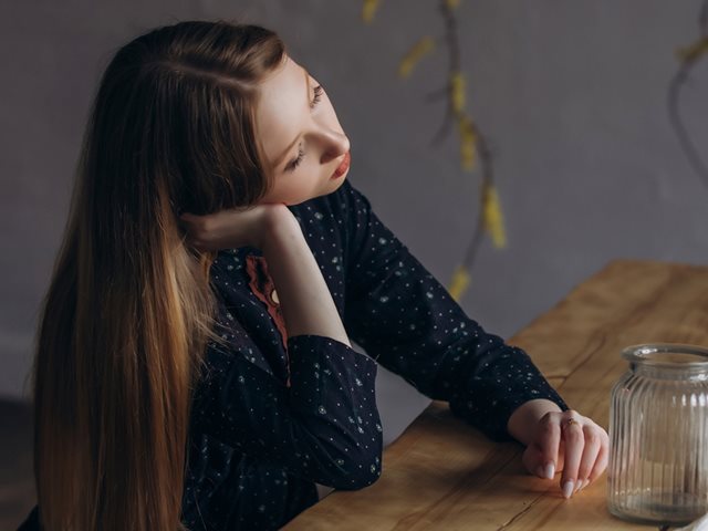 Η ανορεξία δεν είναι φάση: Τα σημάδια που πρέπει να γνωρίζουν οι γονείς