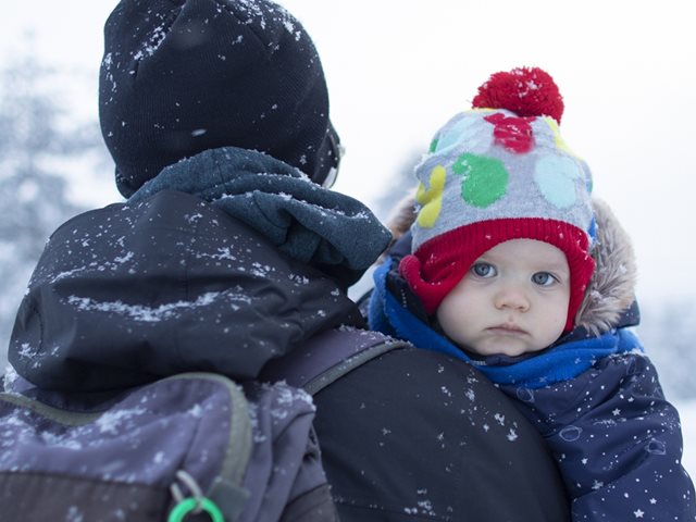 Ταξίδια με μωρό τα Χριστούγεννα: Τι πρέπει να υπολογίσεις