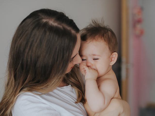 Αυτός είναι ο πιο αποτελεσματικός τρόπος για να σταματήσει το μωρό σου να κλαίει