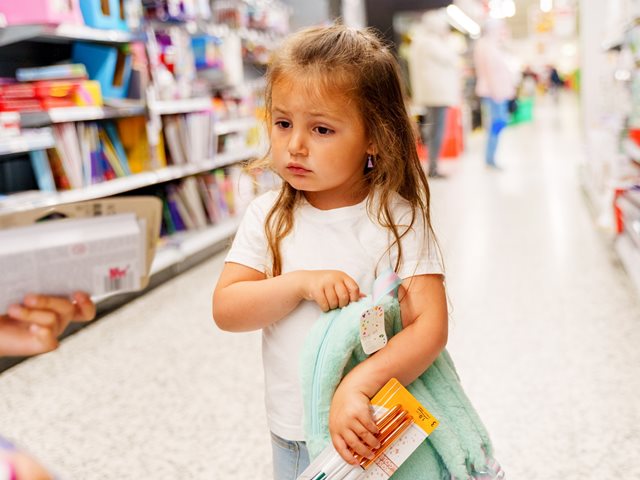 Back to school hauls: Γιατί δεν θέλω το παιδί μου να εκτεθεί στο νέο trend στα social media