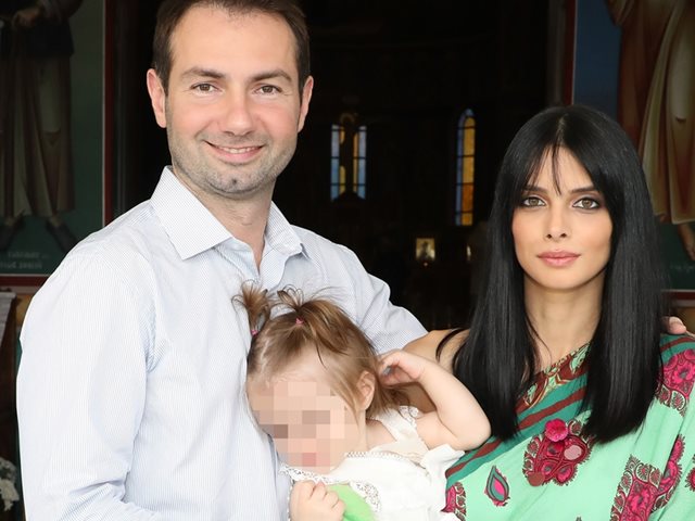 "Δεν θα ξυπνούσε, αν κοιμόταν": Η εξομολόγηση της Άννας Μπεζάν για την υγεία της κόρης της μετά τη γέννησή της