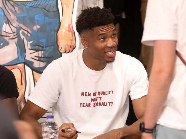 Γιάννης Αντετοκούνμπο: "Κάθε παιδί χρειάζεται χώρο για να αναπτυχθεί χωρίς να νιώθει ότι κρίνεται"