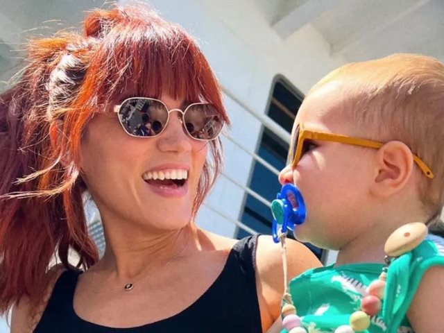 H Μαίρη Συνατσάκη και η κόρη της ξεκινήσαν τις πιο εναλλακτικές καλοκαιρινές διακοπές