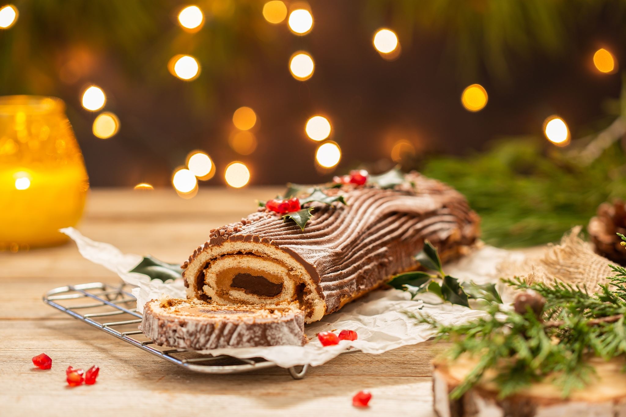 Bûche de Noël: Πώς θα φτιάξεις εύκολα τον διάσημο χριστουγεννιάτικο κορμό