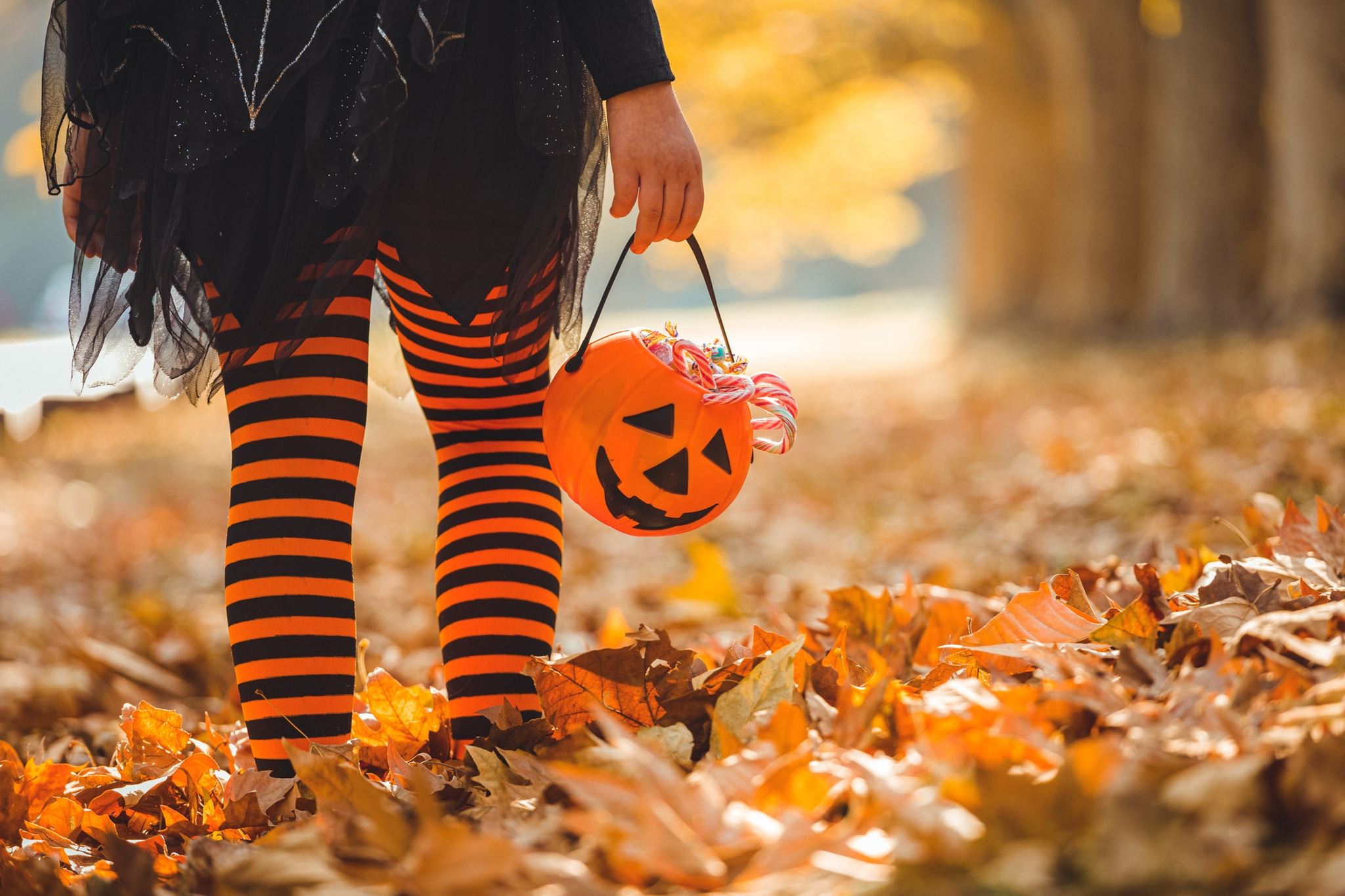 Θες έμπνευση για το Halloween; 8 προτάσεις στολών που συνδυάζουν στιλ και φαντασία!