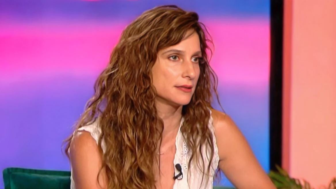 "Aπό τα 4 έως τα 14 μου χρόνια με κακοποίησαν τέσσερις διαφορετικοί άντρες, οικογενειακοί φίλοι και συγγενείς"