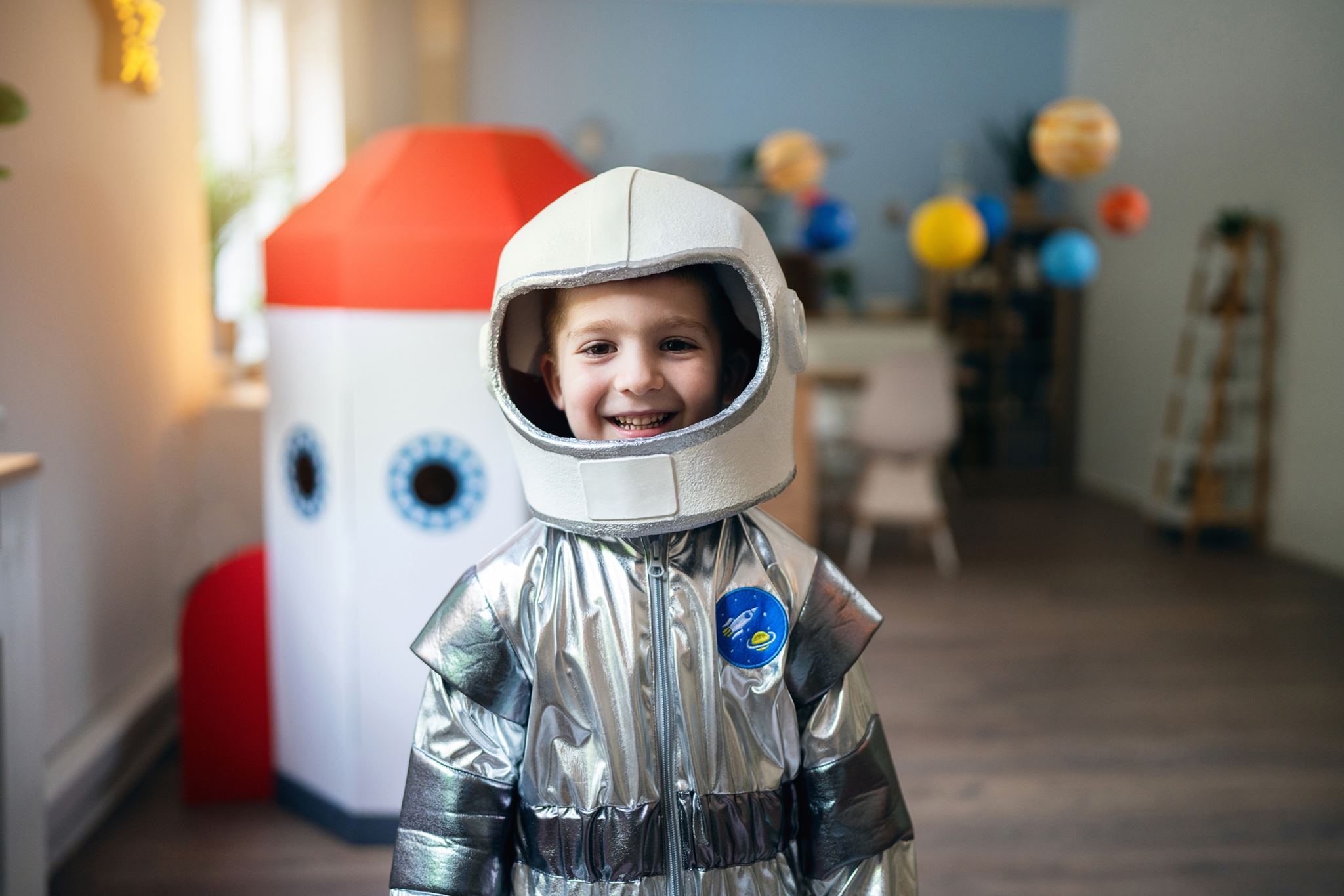 Όλη μέρα με την αποκριάτικη στολή; Τι να κάνεις όταν το παιδί σου δεν την βγάζει