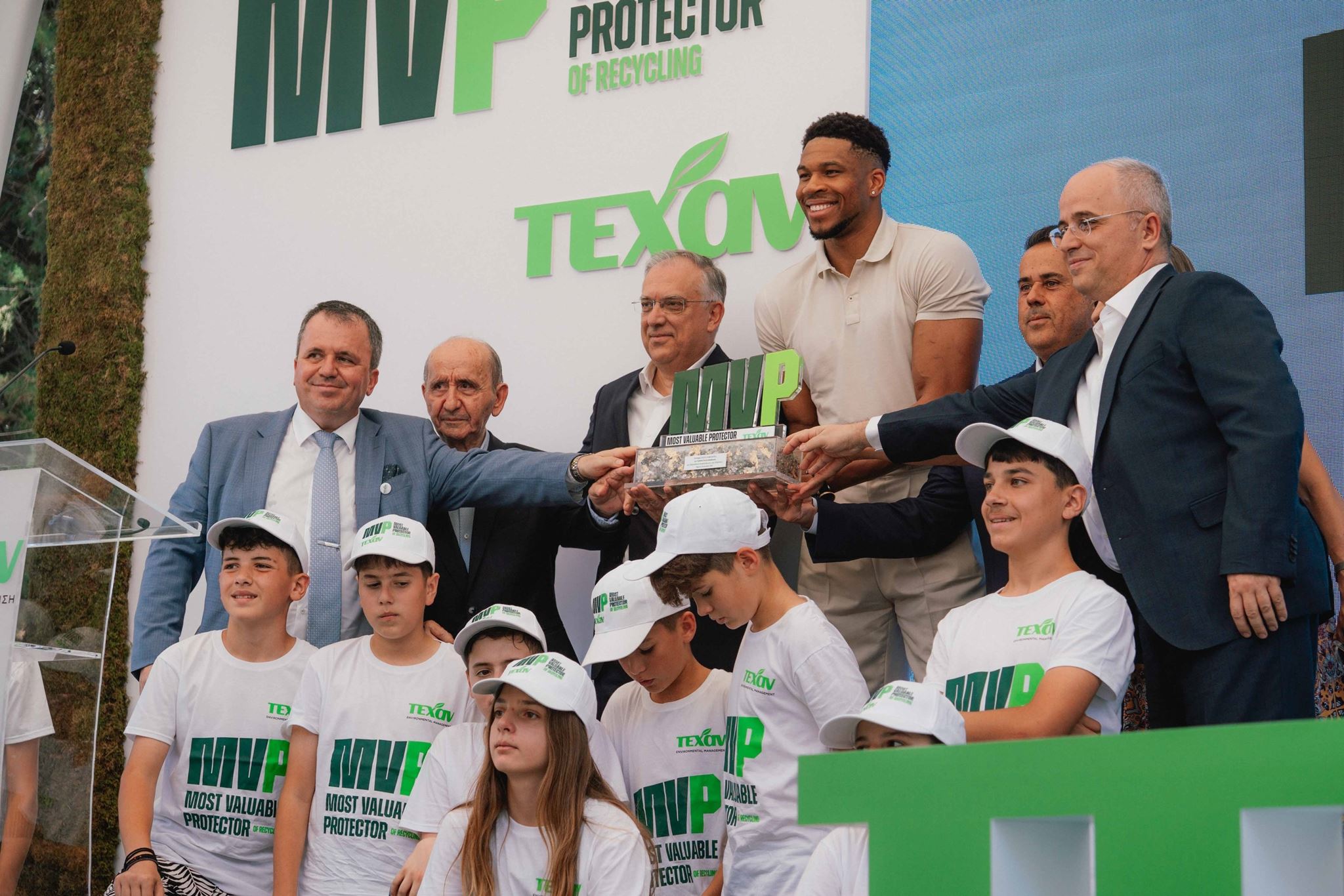 Είσαι στο γυμνάσιο ή λύκειο; Μάθε πώς θα γίνεις MVP της ανακύκλωσης και θα γνωρίσεις από κοντά τον Γιάννη Αντετοκούνμπο σε αγώνα ΝΒΑ