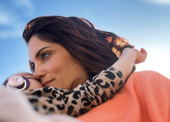 "Λογικά ζω πια στις παιδικές χαρές": Η Μαίρη Συνατσάκη είπε μια μεγάλη αλήθεια για τις μαμάδες