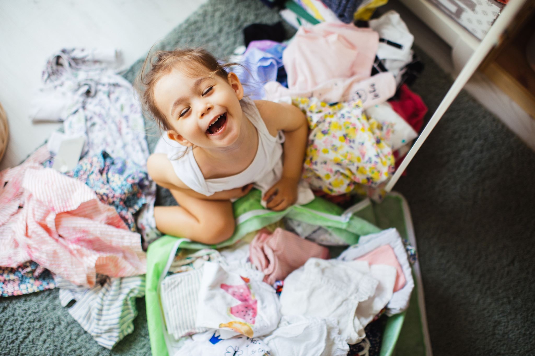 Χάος στην παιδική ντουλάπα; Δες πώς θα το λύσεις σε 5 βήματα