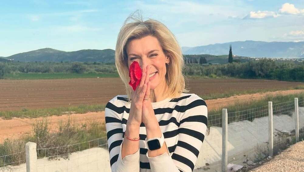 Ζέτα Δούκα: Η κόρη της βγήκε πρώτη σε σχολικό πρωτάθλημα μήκους και το πανηγυρίζει