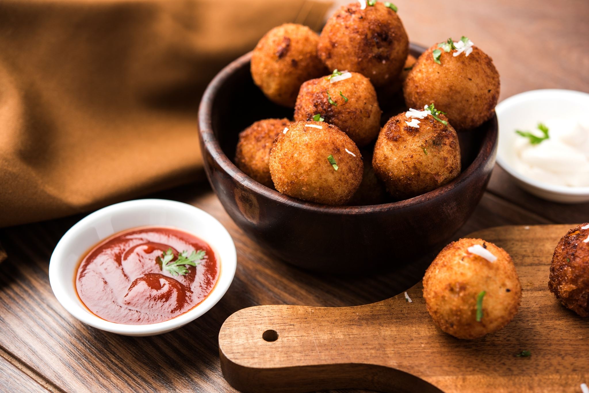 Αφράτες πατατοκροκέτες με τραγανή κρούστα