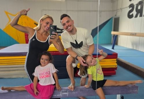 "Αν τα παιδιά μου έπαιζαν στον κήπο;": Ανήλικοι πέταξαν πέτρες στο σπίτι της Βασιλικής Μιλλούση