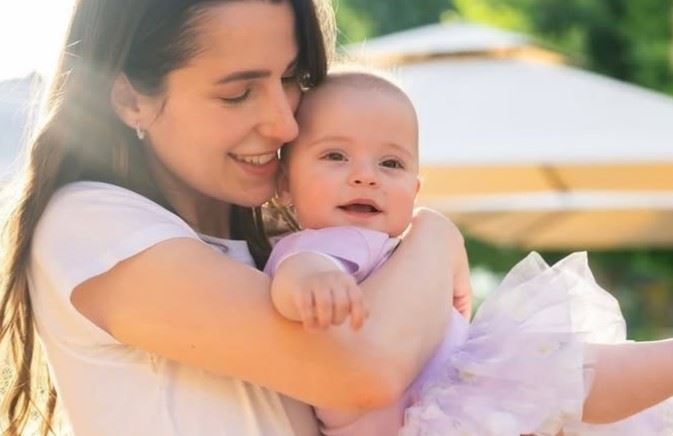 H 8 μηνών πριγκίπισσα Ιμάν της Ιορδανίας έκανε το πρώτο επίσημο ταξίδι της στο εξωτερικό