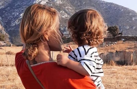 Παναγιώτης-Αντώνιος Κικίλιας- Για τοξοβολία με τη μαμά του, Τζένη Μπαλατσινού