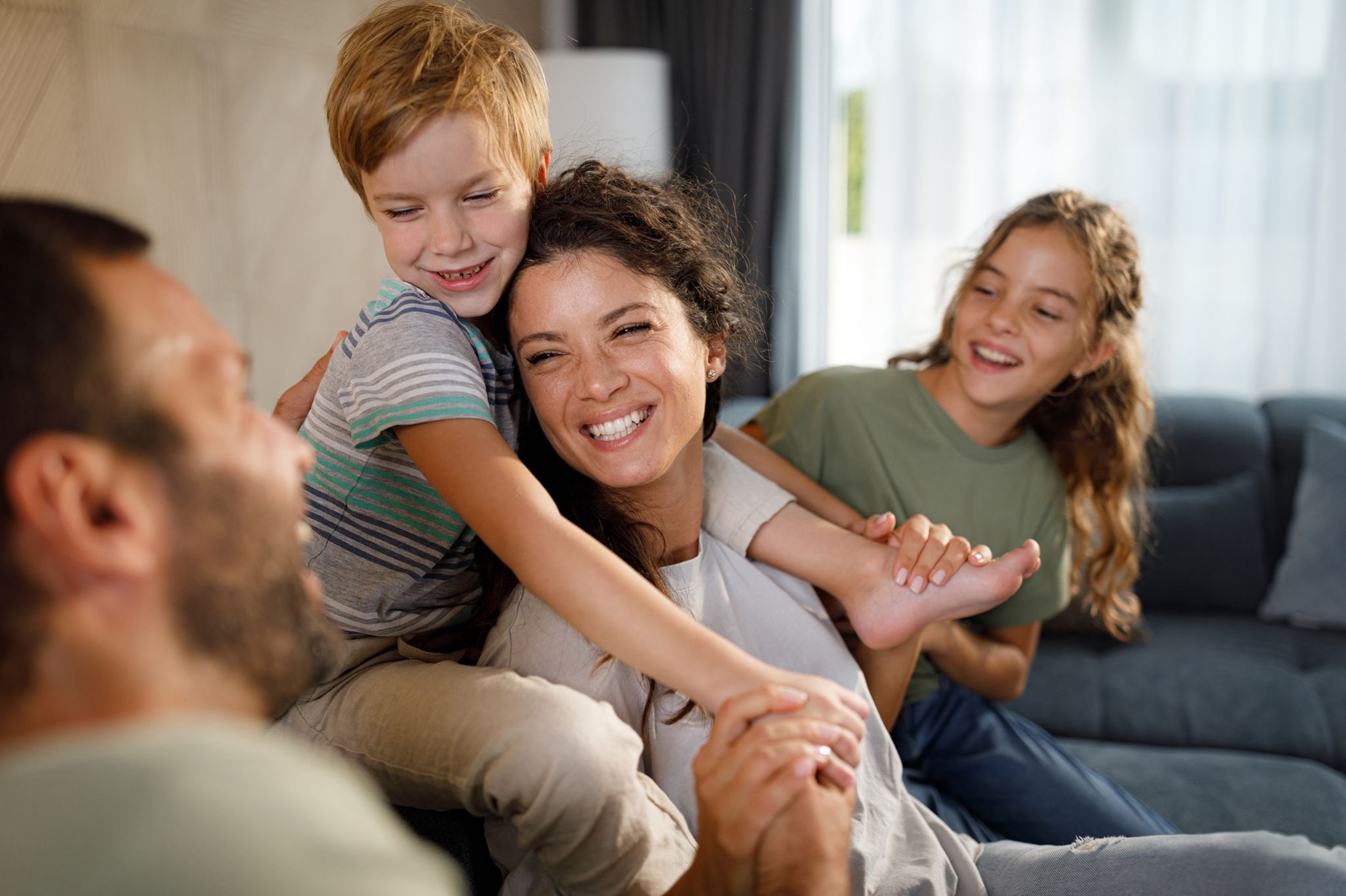 Γονείς ελικόπτερα, τίγρεις ή φάροι: Αυτά είναι τα 10 πιο δημοφιλή γονεϊκά στιλ ανατροφής