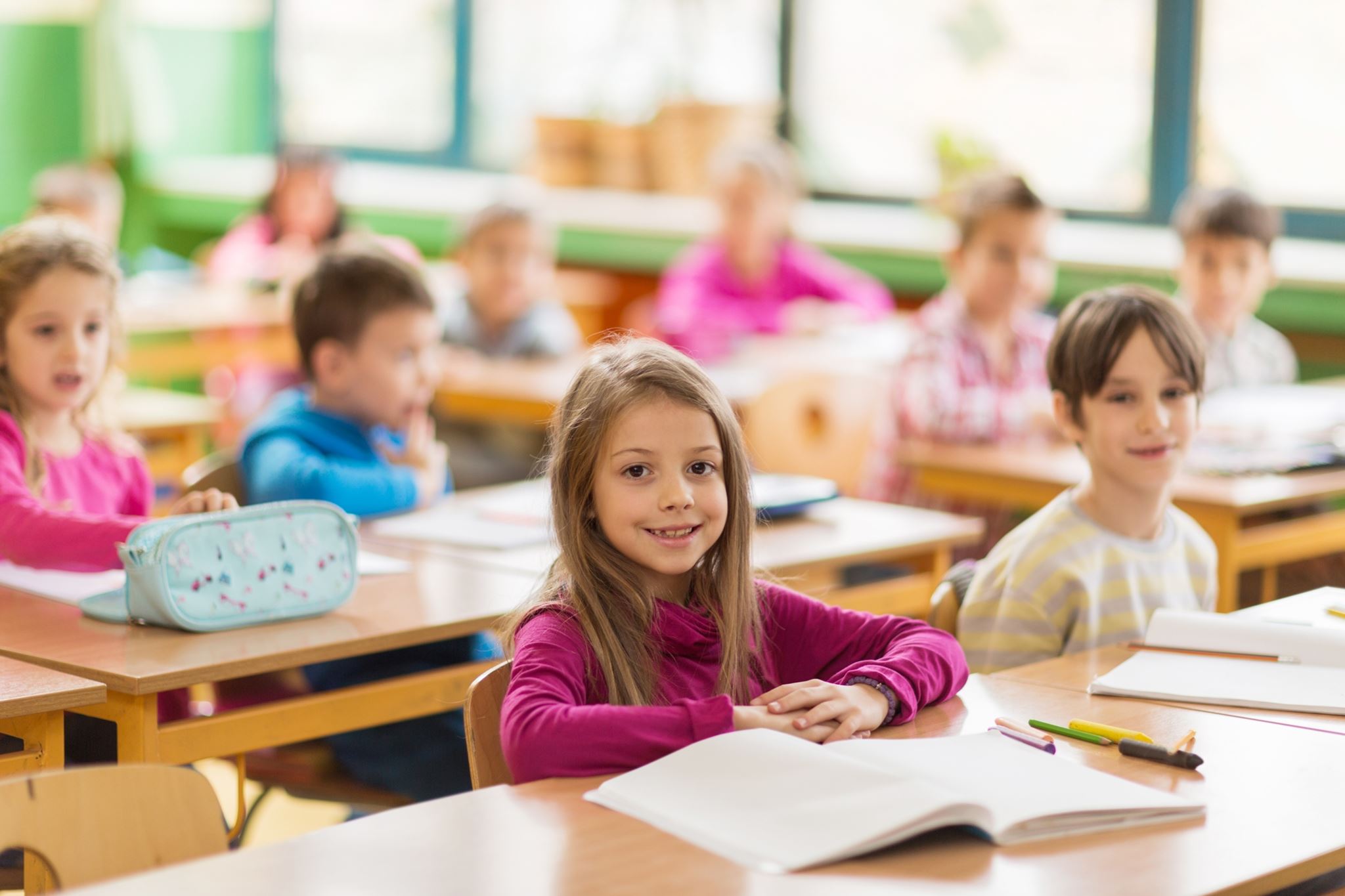 7 σημάδια που δείχνουν ότι το παιδί σου είναι χαρούμενο στο σχολείο