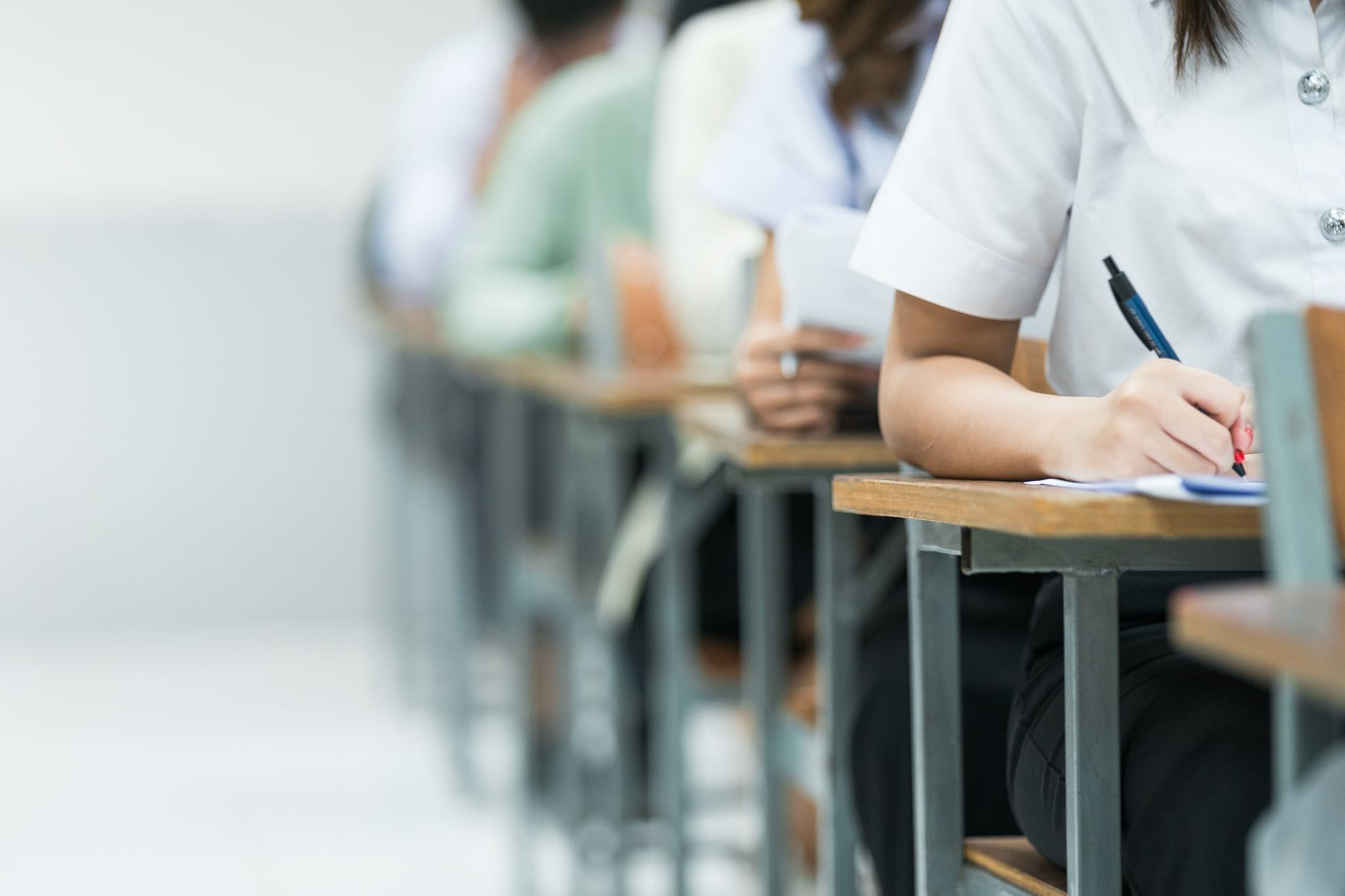 Δημόσια Ωνάσεια Γυμνάσια και Λύκεια: Βρες εδώ τα βιντεομαθήματα για την υποστήριξη μαθητών στις εξετάσεις εισαγωγής