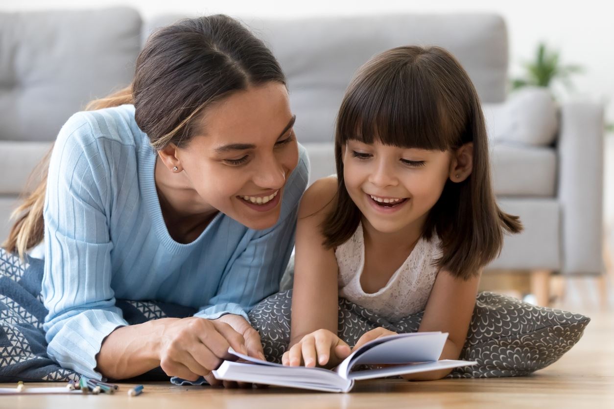 #BookClub: Ένα βιβλίο που γράφτηκε για μεγάλους αλλά λατρεύουν τα παιδιά