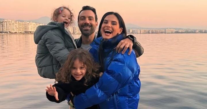 "Το πιο όμορφο κορίτσι από όλα": Η Αριάνα και η Φιλίππα βάφουν τη μητέρα τους, Χριστίνα Μπόμπα