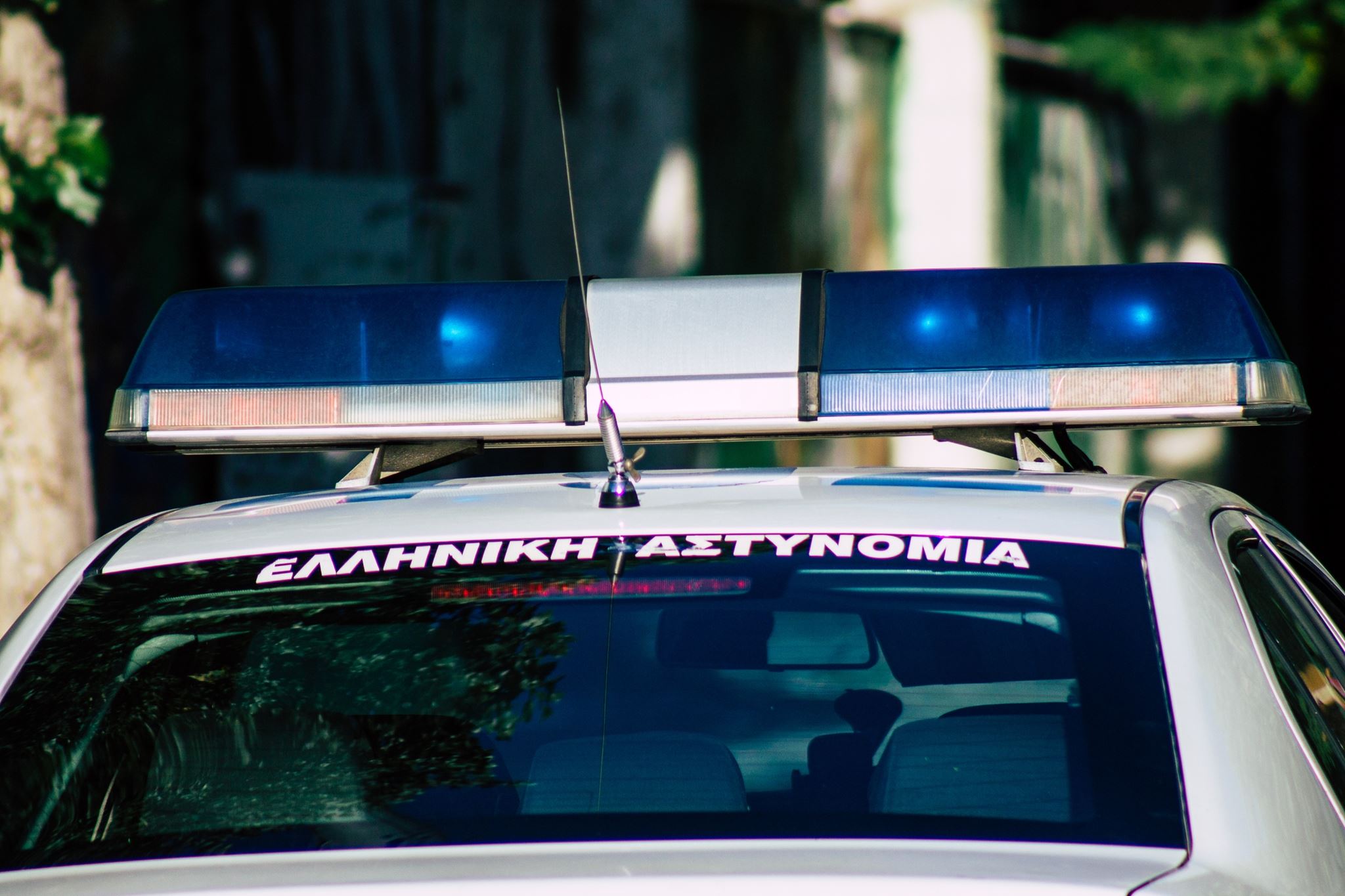 Πώς γίνεται; Γυναίκα από τη Θεσσαλονίκη ακινητοποιούσε την 10χρονη κόρη της για να τη βιάσει ο σύντροφός της