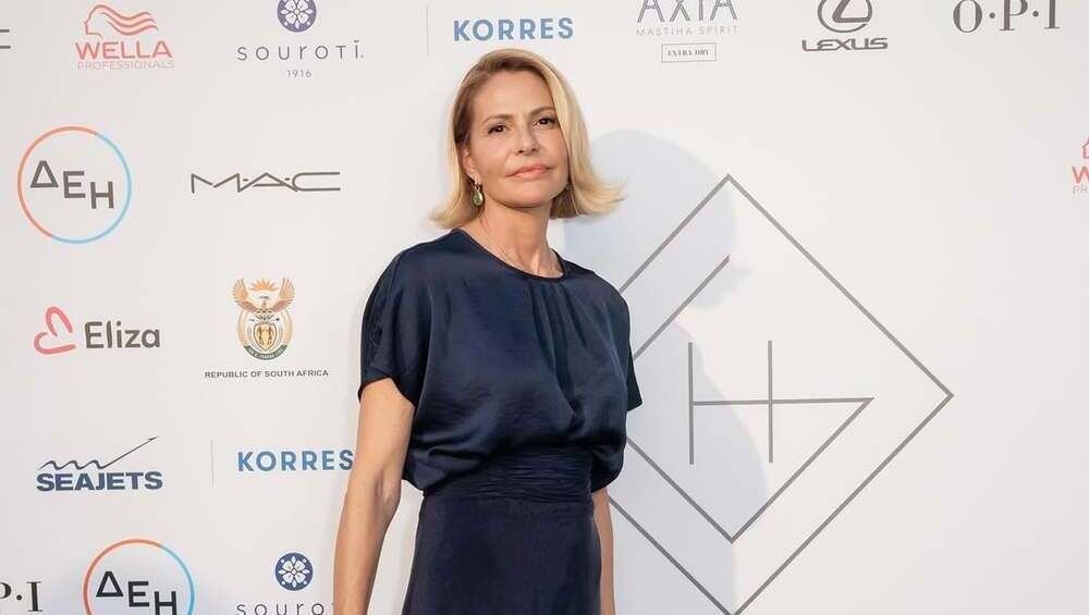 Η Τζένη Μπαλατσινού στην αποφοίτηση του γιου της, Μάξιμου