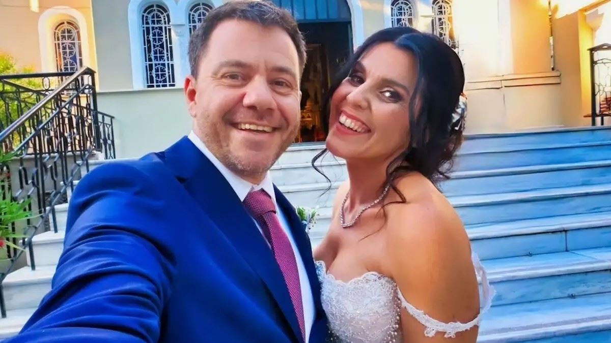 O Ευτύχης Μπλέτσας πάντρευτηκε με θρησκευτικο γάμο την αγαπημένη του, Ηλέκτρα Αστέρη