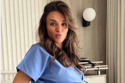 Η Ελένη Τσολάκη γιορτάζει 8 μήνες μητρότητας: Οι φωτογραφίες από το μαιευτήριο