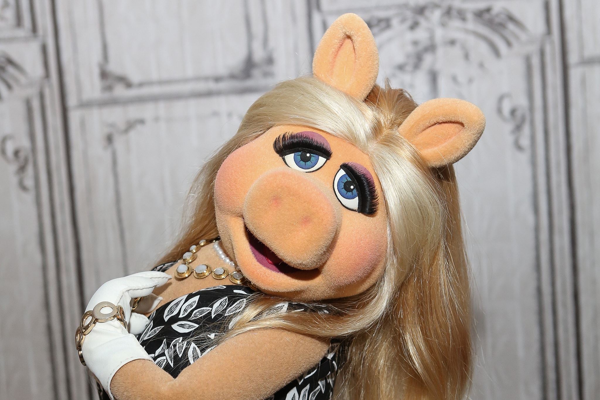 Miss Piggy: Η Muppet ηρωίδα που μας έμαθε ότι τα κορίτσια είναι πρωταγωνίστριες επιστρέφει με δική της ταινία!