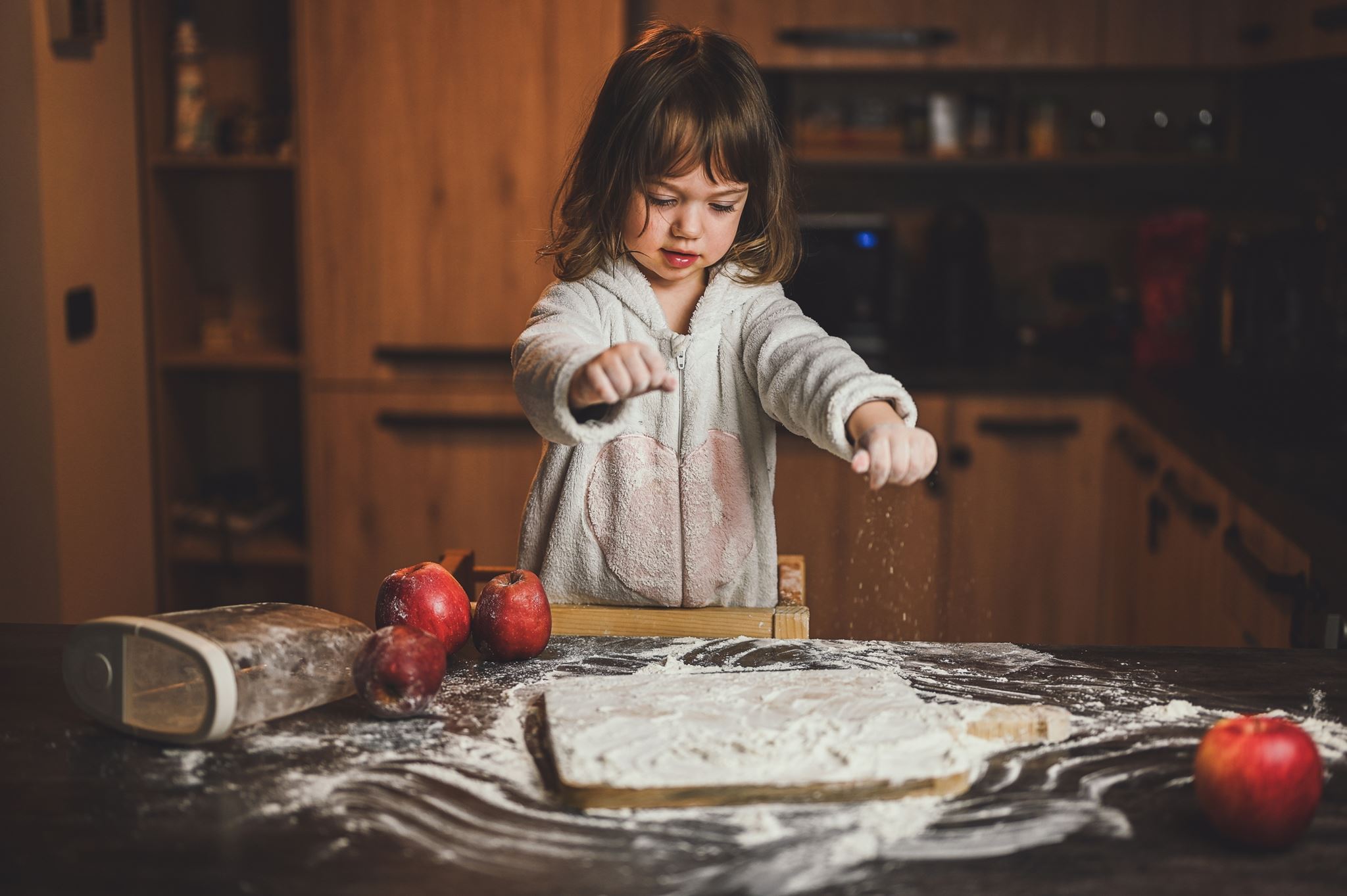 Messy play στο σπίτι με μια πατάτα- Το παιχνίδι που ενισχύει τη γλωσσική ανάπτυξη