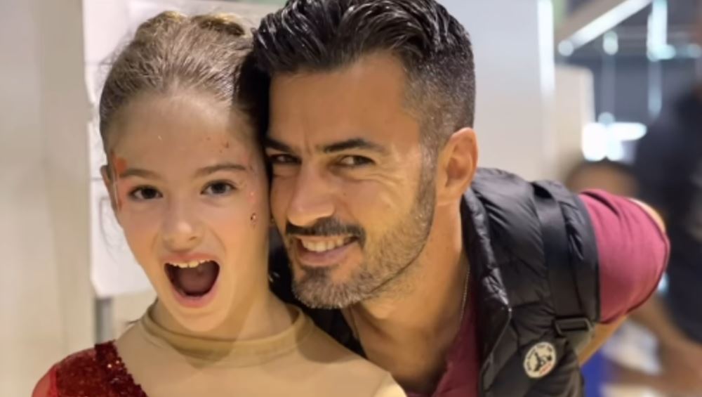 Ο Γιάννης Τσιμιτσέλης γιορτάζει τα γενέθλια της κόρης του, Εύας - Το καρέ με αδημοσίευτες φωτογραφίες τους