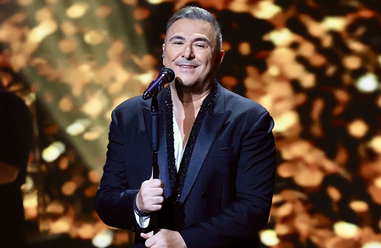 Ο Αντώνης Ρέμος ανέβασε την κόρη του στη σκηνή: Το κομμάτι που της αφιέρωσε