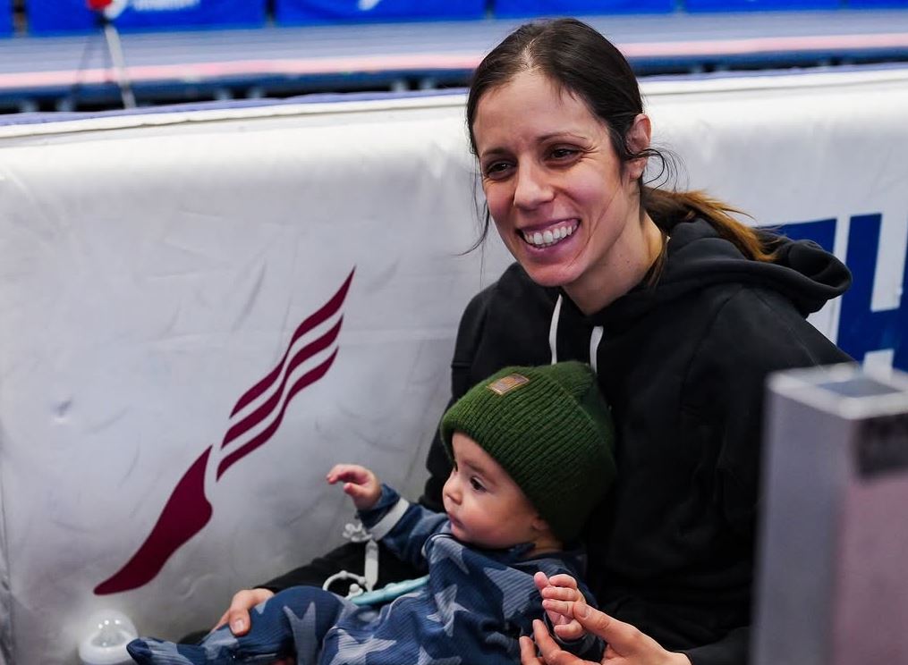 Κατερίνα Στεφανίδη: Στον πρώτο της αγώνα μετά τη γέννα, αγκαλιά με τον γιο της