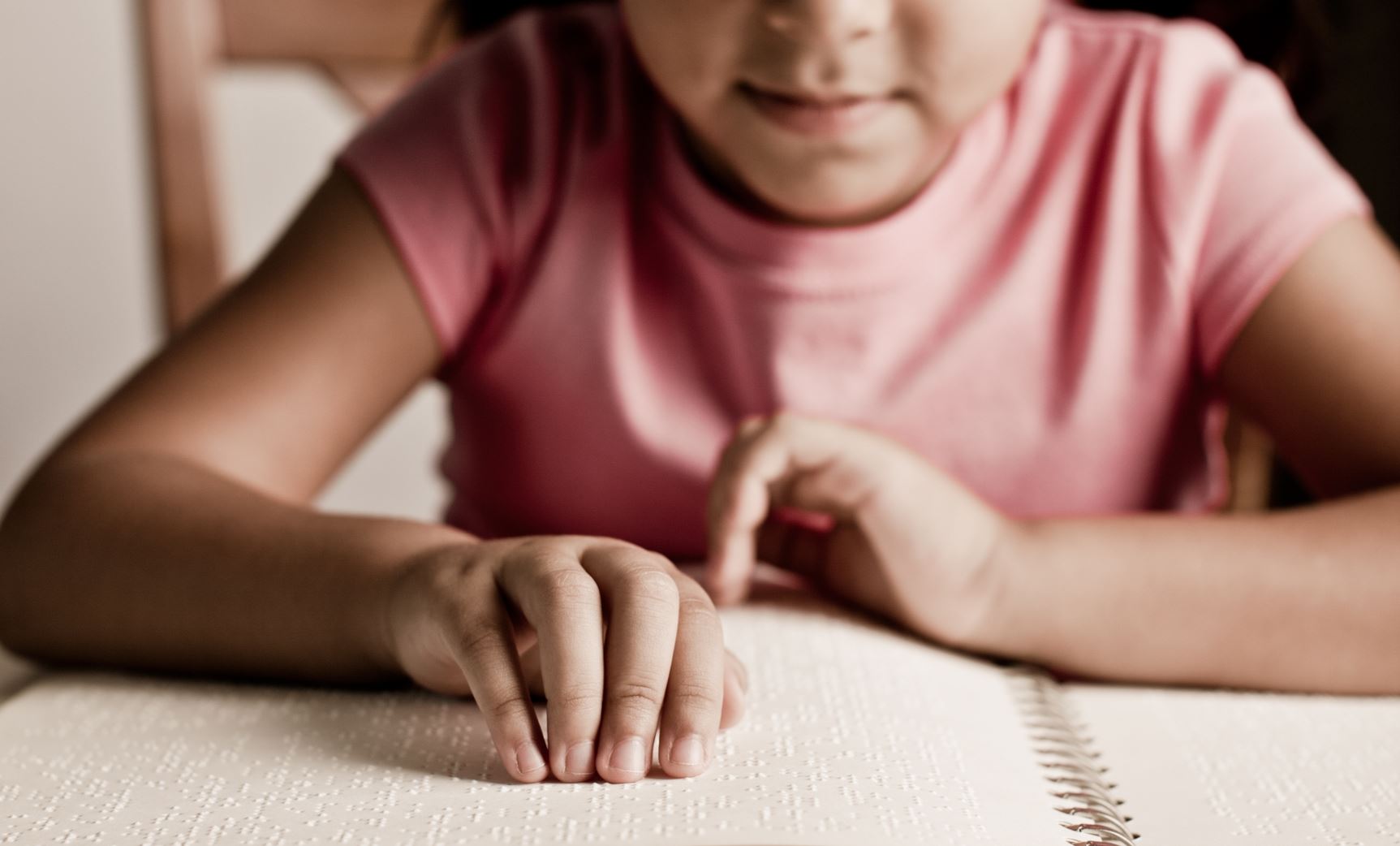 Βιβλίο: Πώς περιγράφεις τον κόσμο του σινεμά σε κάποιον που δεν μπορεί να τον δει;