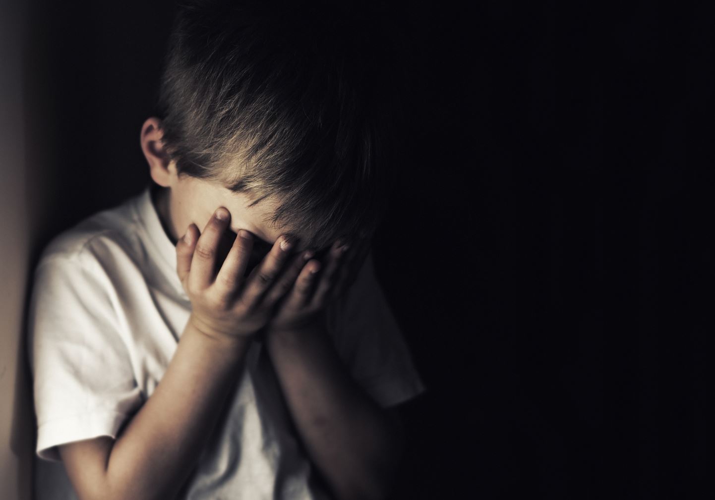 55χρονη στη Θεσσαλονίκη κατηγορείται ότι βίαζε τον 9χρονο γιο της οικιακής βοηθού