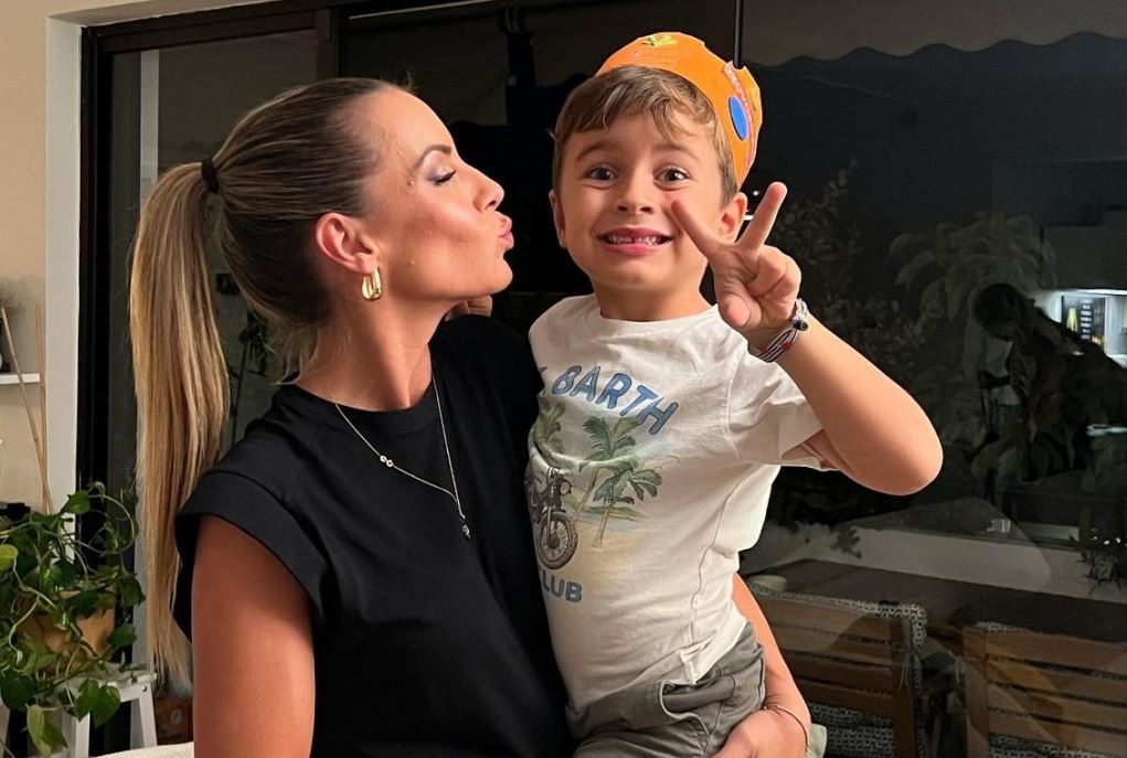 Book Club: Το αγαπημένο βιβλίο του γιου της Μαρίας-Λουίζας Βούρου καλλιεργεί στα παιδιά αυτοπεποίθηση να διαβάζουν μόνα τους