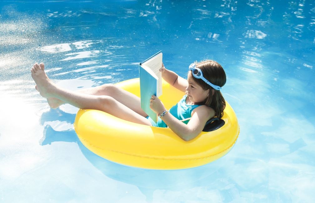 #BookClub: Πώς θα εμπνεύσουμε τα παιδιά να διαβάσουν περισσότερο αυτό το καλοκαίρι